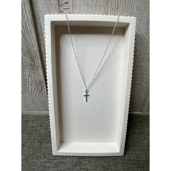 Cross Pendant Silver Tone Necklace with Delicate Chain Fashion Women Jewelry - Picture 2 of 5